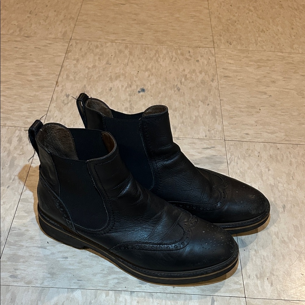 Nero Giardini Black Leather Chelsea Boots